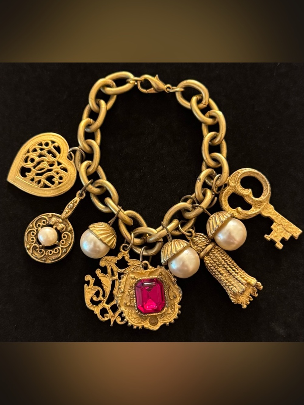 French Etruscan RARE VTG Charm Bracelet - Picture 11 of 12
